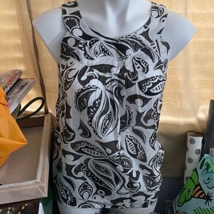 5/$15 Banana Republic Shell